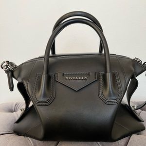 Givenchy Antigona Soft Small Leather Bag Black